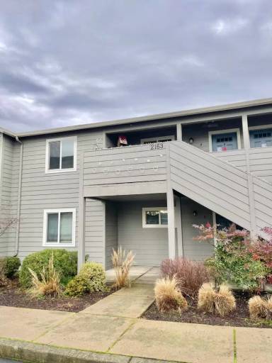 Main picture of 2163 Poplar Dr