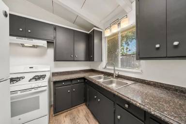 Main picture of 5625 San Vincente Way