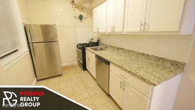 Main picture of 512-20 W Cornelia Ave