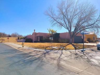 Main picture of 6912 La Costa Dr NE