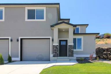 Main picture of 735 Rio Vista Loop