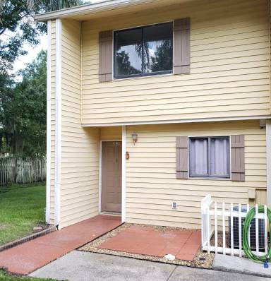 Main picture of 4427 Dylan Loop