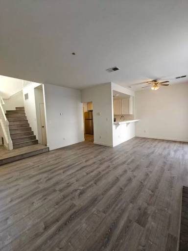 Main picture of 112 Harris Cir