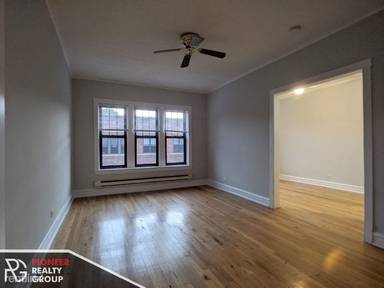 Main picture of 620-30 W Cornelia Ave