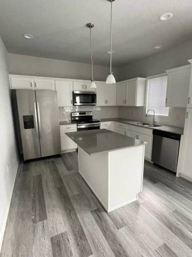 Main picture of 15140 Foxglove Ln
