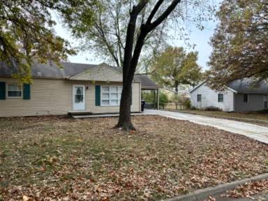 Main picture of 5719 SW 14th St