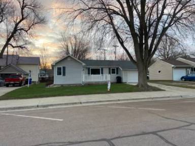 Main picture of 410 Main St
