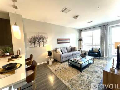 Main picture of 2200 California St