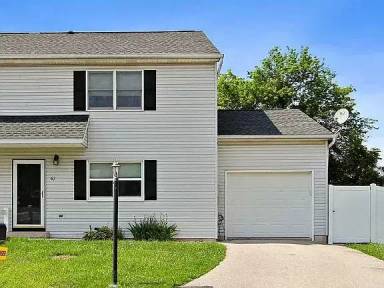Main picture of 67 Town Cir