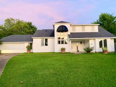 Main picture of 481 Mayfair Ct
