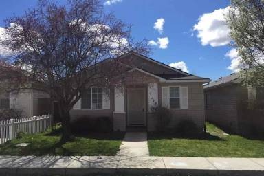 Main picture of 11125 Race St