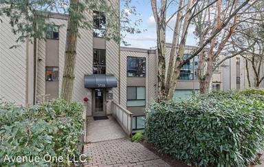 Main picture of Quarterdeck Condo