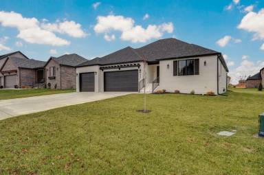 Main picture of 4447 E Kenwood Dr