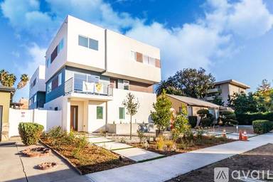 Main picture of 148 S Madison Ave