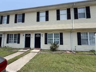 Main picture of 1100 Pineland Avenue
