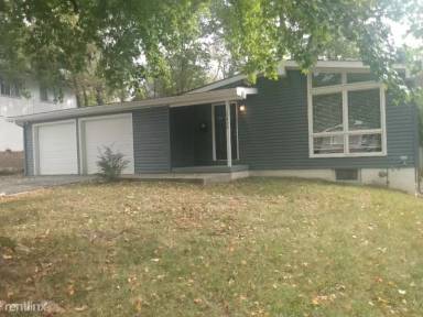 Main picture of 10403 E 39th Ter