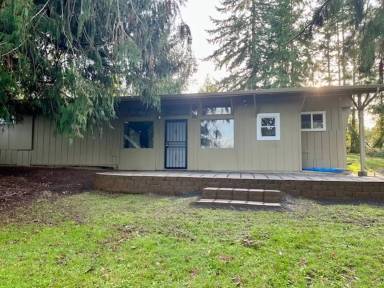 Main picture of 5885 W O St