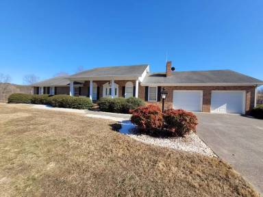 Main picture of 756 Blue Hollow Rd