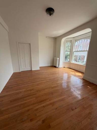 Main picture of 110 S Beaver St