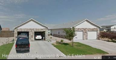 Main picture of 624 School House Dr