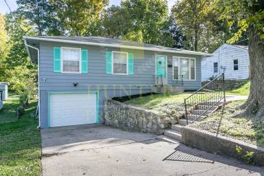 Main picture of 805 N Grand Ave