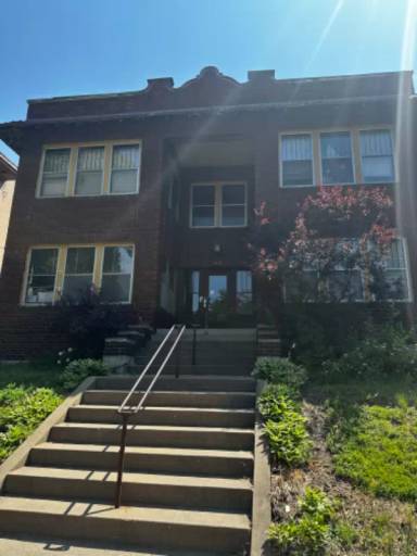 Main picture of 2437 1st Ave S