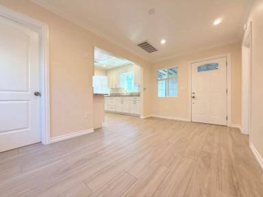 Main picture of 5227 Strohm Ave
