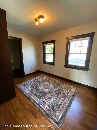 Main picture of 501 N Naches Ave