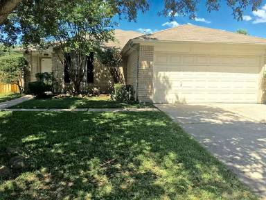 Main picture of 2506 Honey Locust Dr