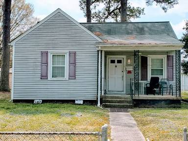 Main picture of 11 E Sedgwick St