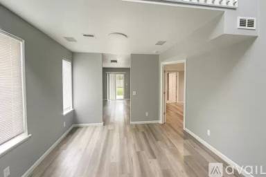 Main picture of 4231 W Klamath Ave