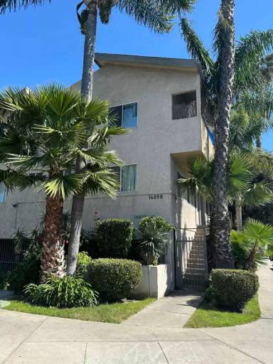 Main picture of 14858 Sylvan St