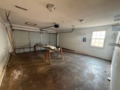 Main picture of 143 Hollington Dr NE