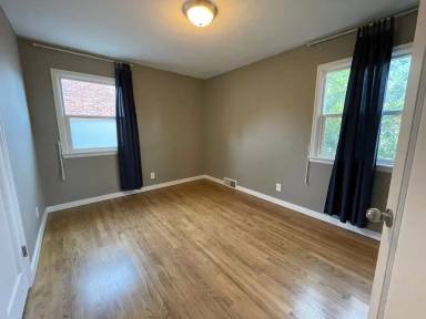 Main picture of 5817 N Washington St