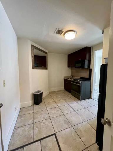 Main picture of 2028 Main St