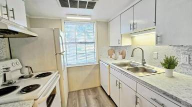 Main picture of 206 N Pine Ave