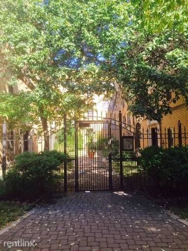 Main picture of 3425 N Marshfield Ave