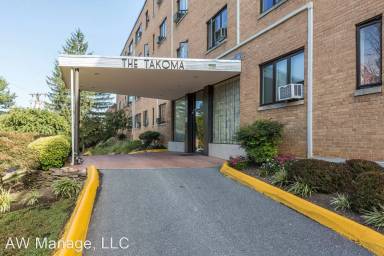 Main picture of 111 Lee Ave