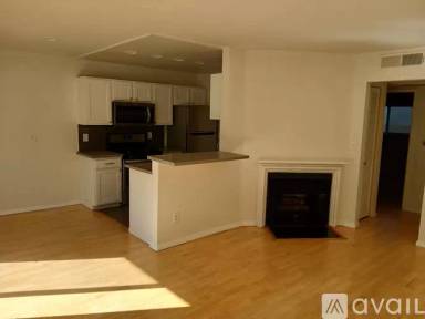Main picture of 540 N Hayworth Ave