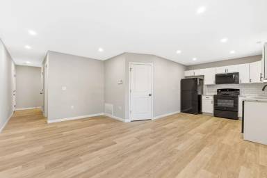 Main picture of 2423 Hanna Dr