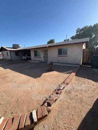 Main picture of 4032 E Harley St