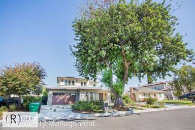 Main picture of 121 W Naomi Ave