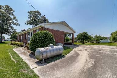 Main picture of 2342 Big Daddys Rd