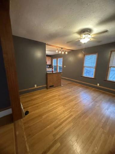 Main picture of 2167 W 11th St