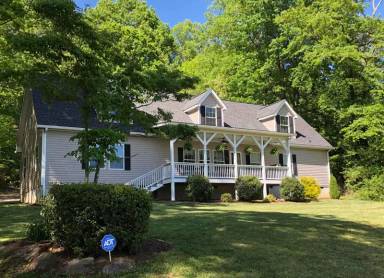 Main picture of 145 Campground Rd
