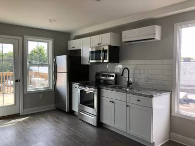Main picture of 238 Bridge St
