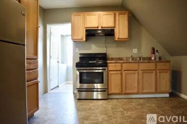 Main picture of 2610 W Cortland St