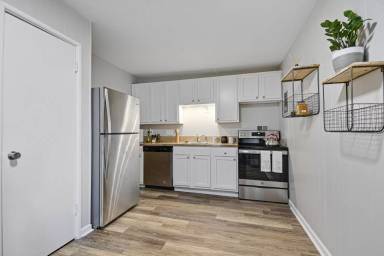 Main picture of Campus View Apartments