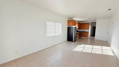 Main picture of 381 S 37th St