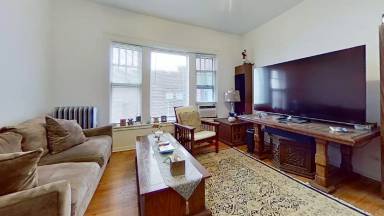 Main picture of 702-06 W Barry Ave